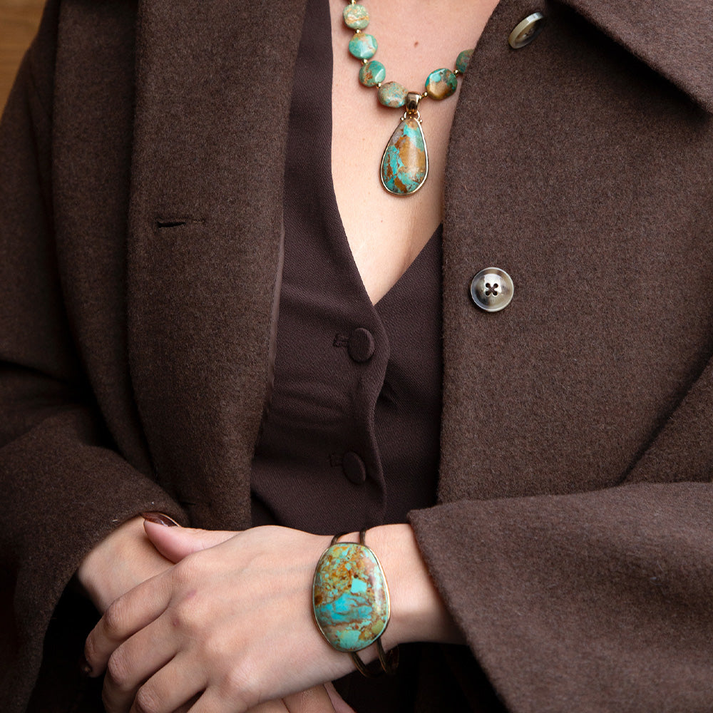 Sublime Genuine Green Turquoise Golden Cuff Bracelet