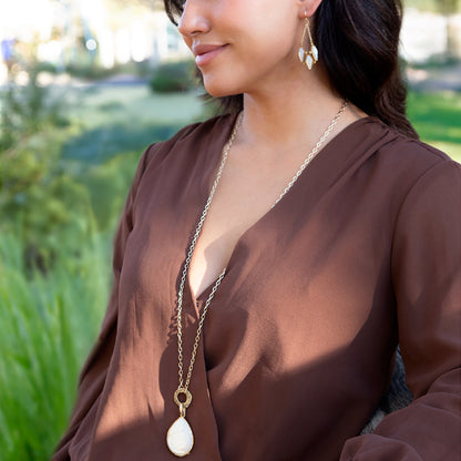 Abby White Mother of Pearl Golden Pendant Necklace